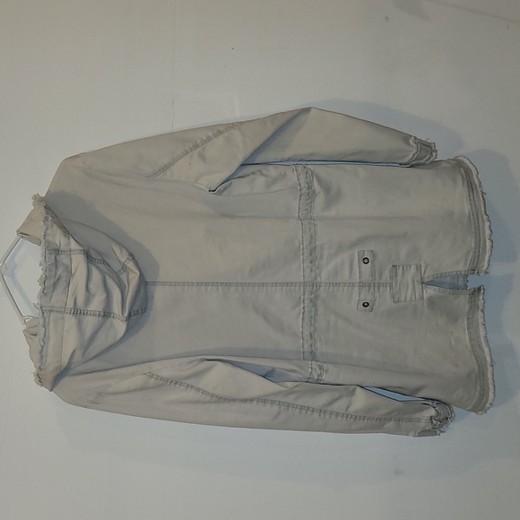 🤍SPRING,Womens beautiful light colored denim fall jacket sz LG. LA Coalition.💙 - Picture 11 of 13